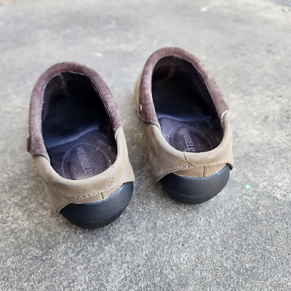 Merrell - Womens Slip On - SIZE 6